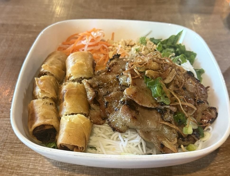 Grilled pork and egg rolls vermicelli