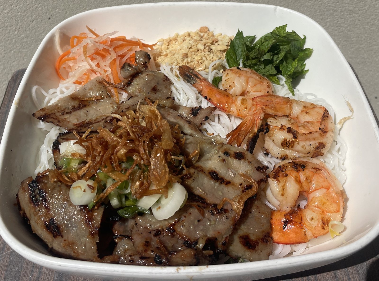 Vermicelli with grilled pork and shrimp